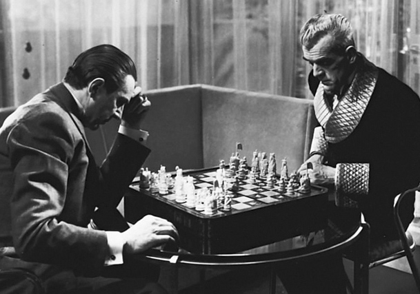 Lugosi and Karloff play a high-stakes game of chess.